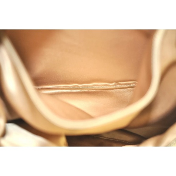 Chanel GOLD hobo bag - Picture 10 of 12